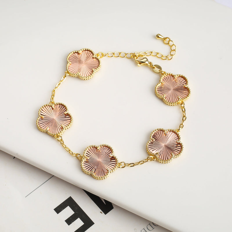 Vintage Clover Flower Pendant Gold Chain Bracelet