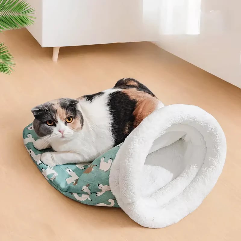 Cozy Pet Nest for Cats and Dogs