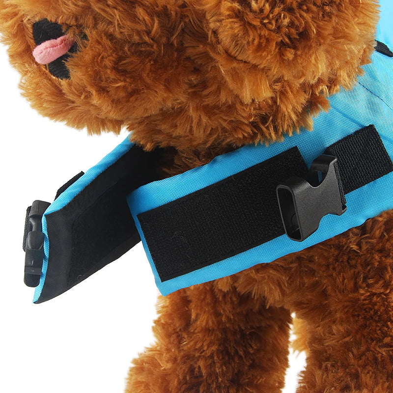 Dog Life Vest Shark- Keep Your Pet Safe and Stylish in the Water!