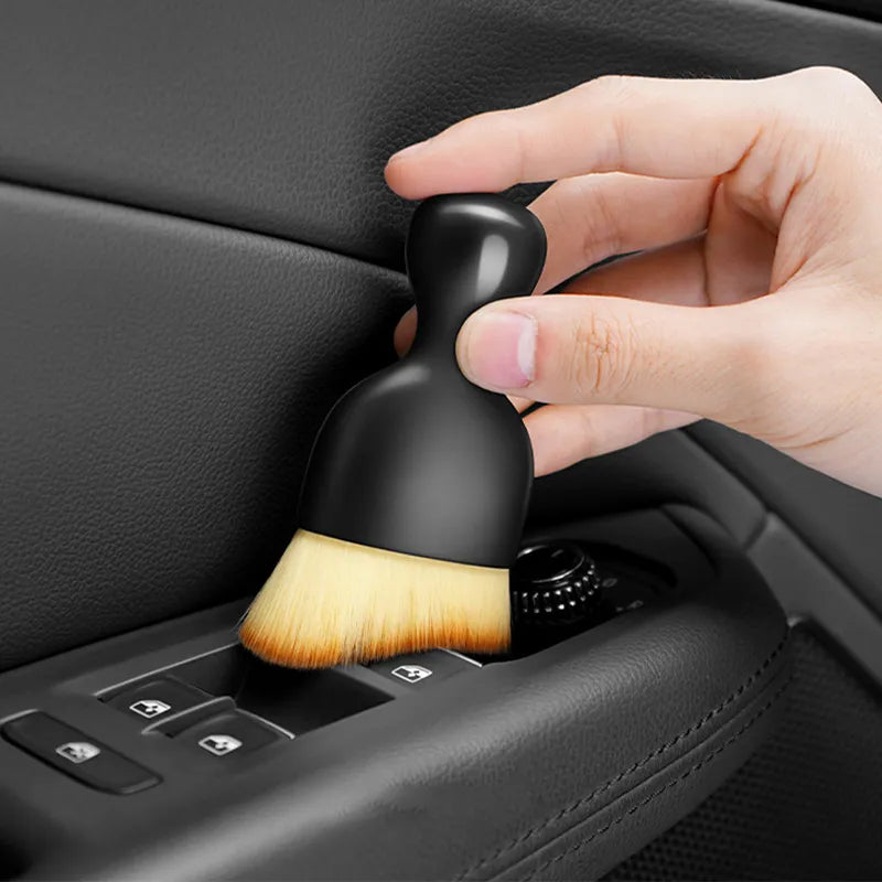 Ggoodthings – Car Interior Dust Sweeping Soft Brush